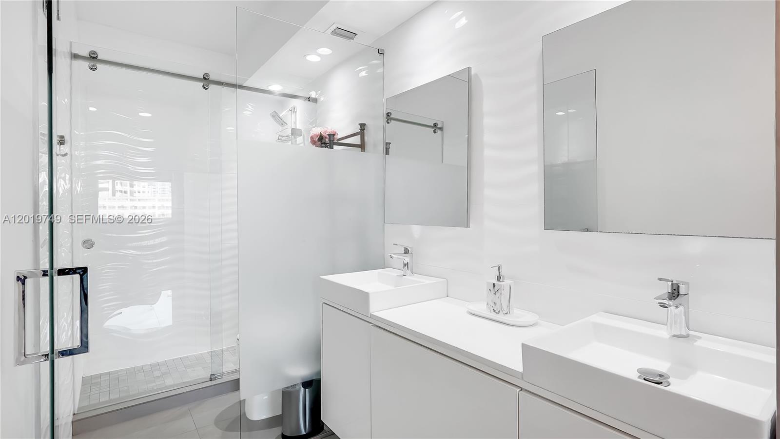 ARLEN HOUSE CONDO - Residential