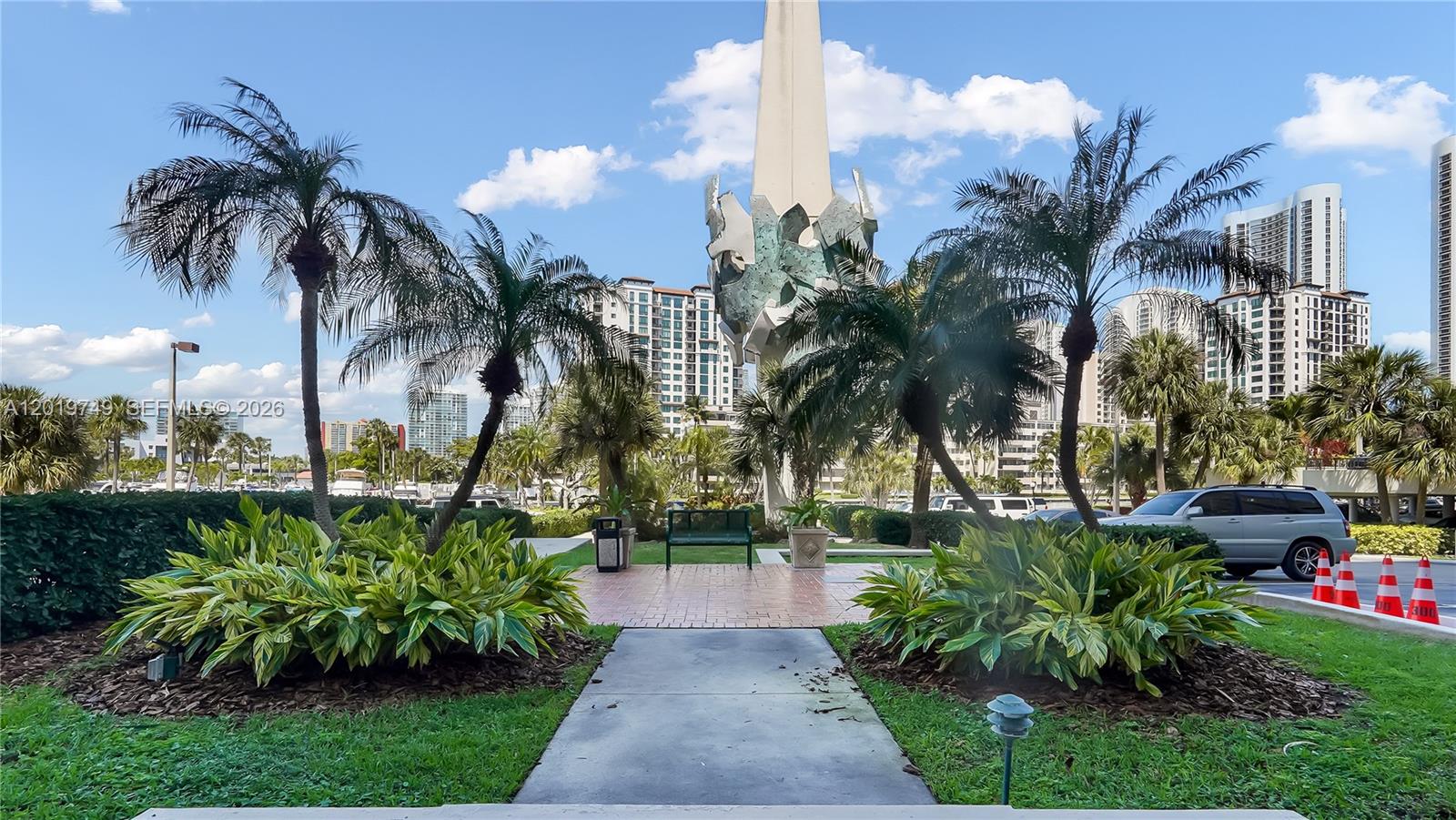 ARLEN HOUSE CONDO - Residential