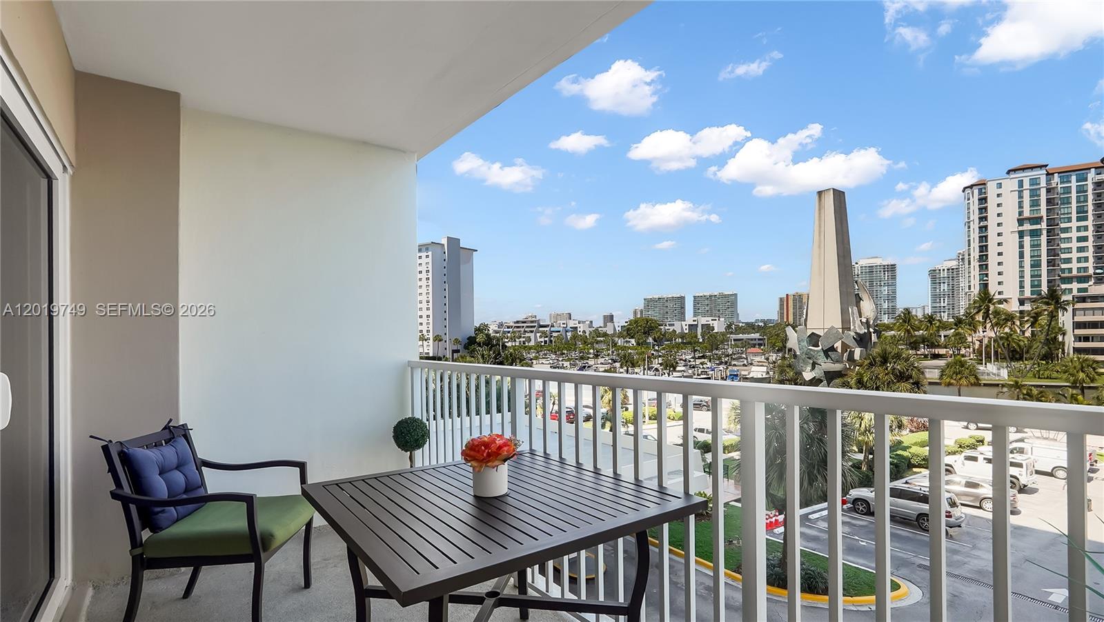 ARLEN HOUSE CONDO - Residential