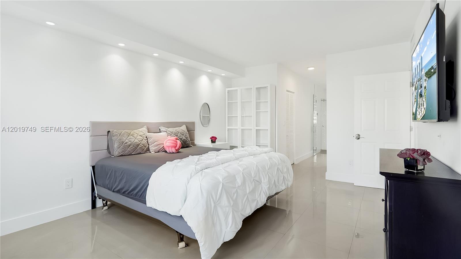 ARLEN HOUSE CONDO - Residential