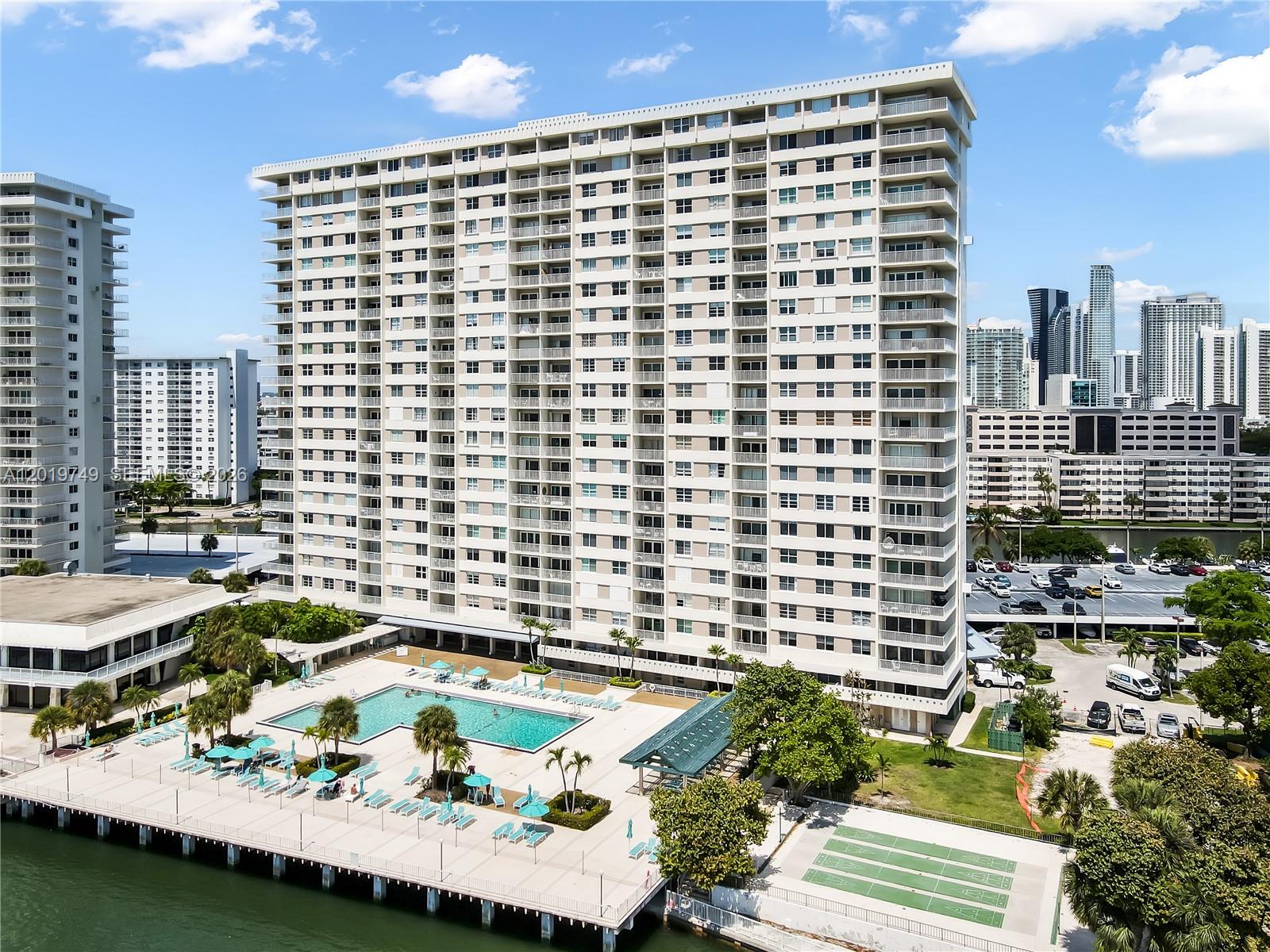 ARLEN HOUSE CONDO - Residential