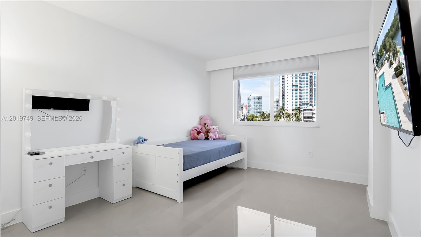 ARLEN HOUSE CONDO - Residential