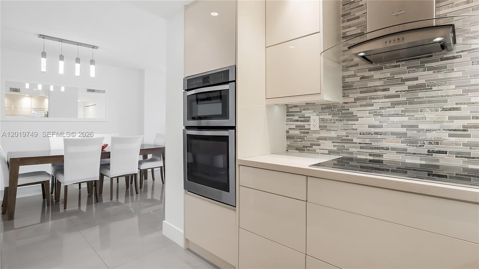 ARLEN HOUSE CONDO - Residential