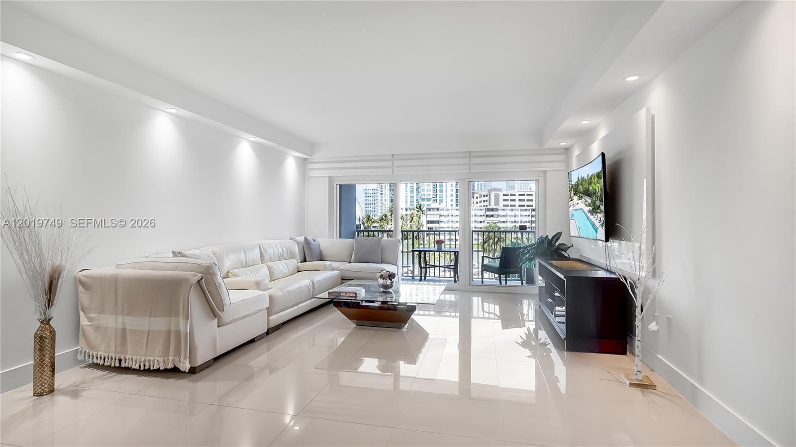 ARLEN HOUSE CONDO - Residential