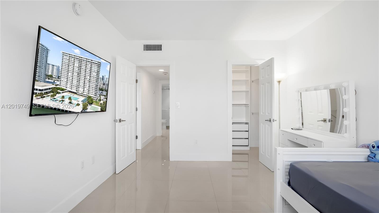 ARLEN HOUSE CONDO - Residential