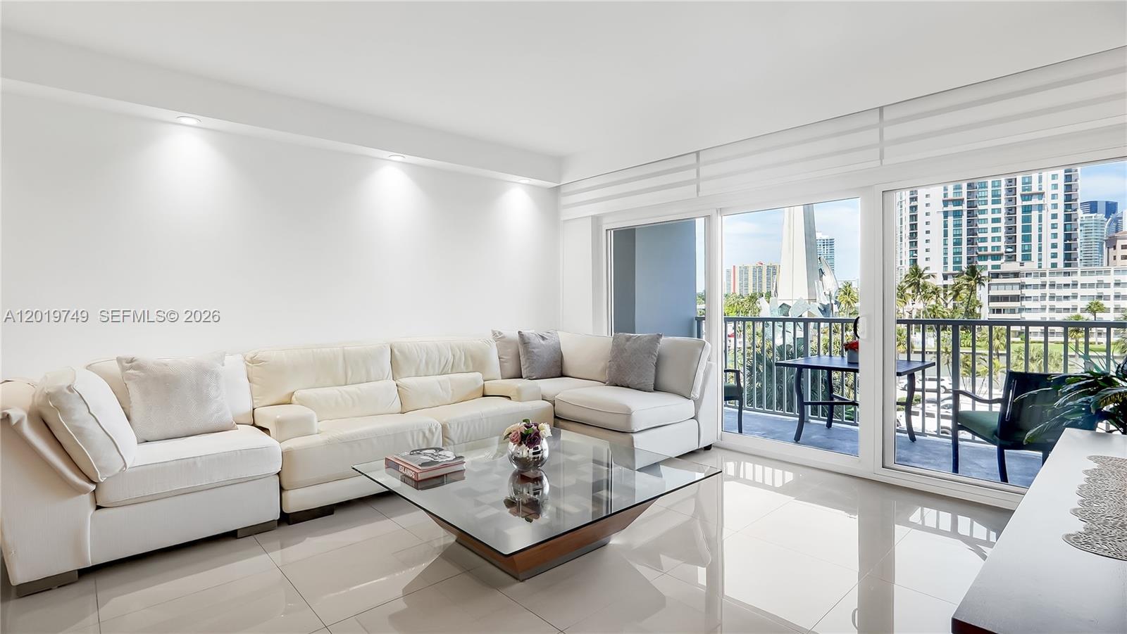 ARLEN HOUSE CONDO - Residential