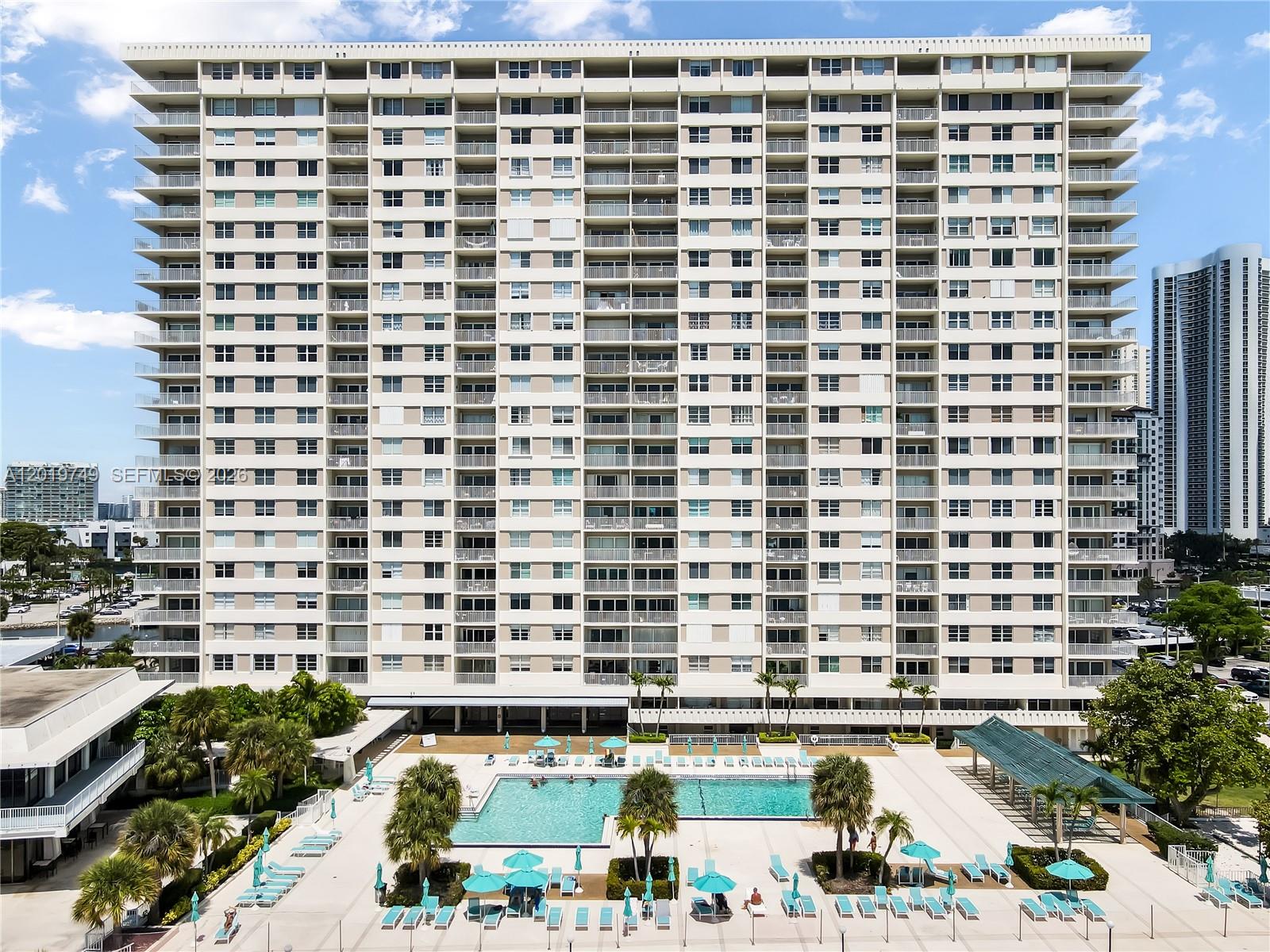 ARLEN HOUSE CONDO - Residential