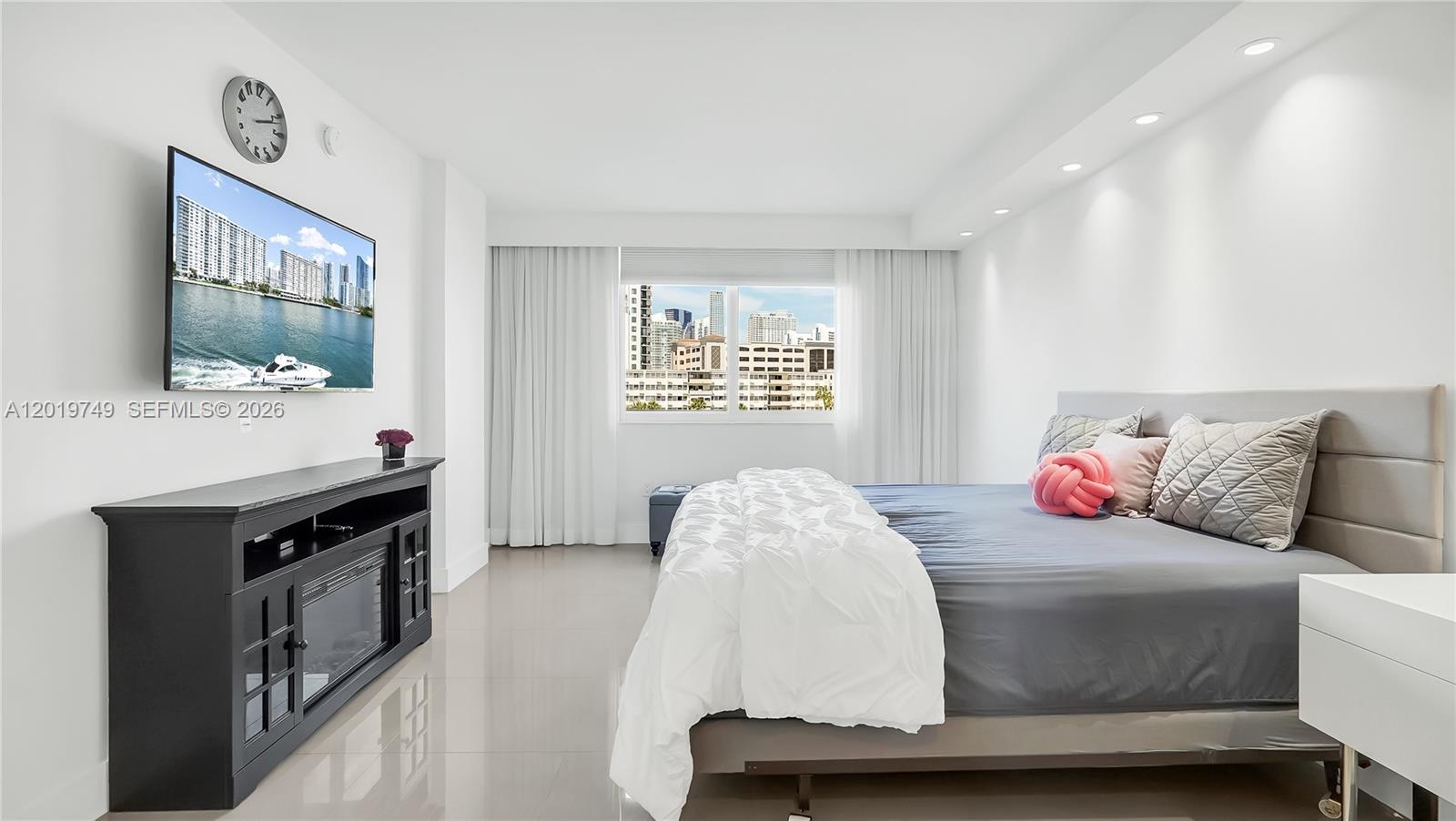 ARLEN HOUSE CONDO - Residential