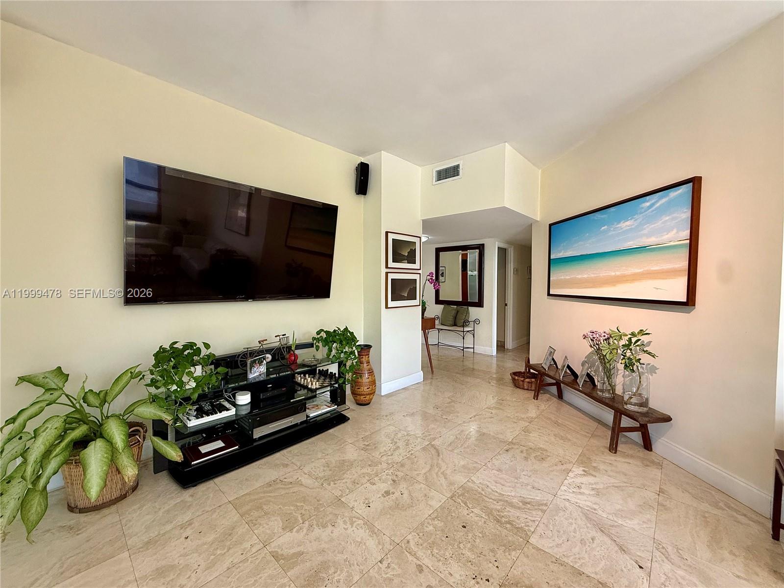 TOWERS OF KEY BISCAYNE CO - Residential Lease