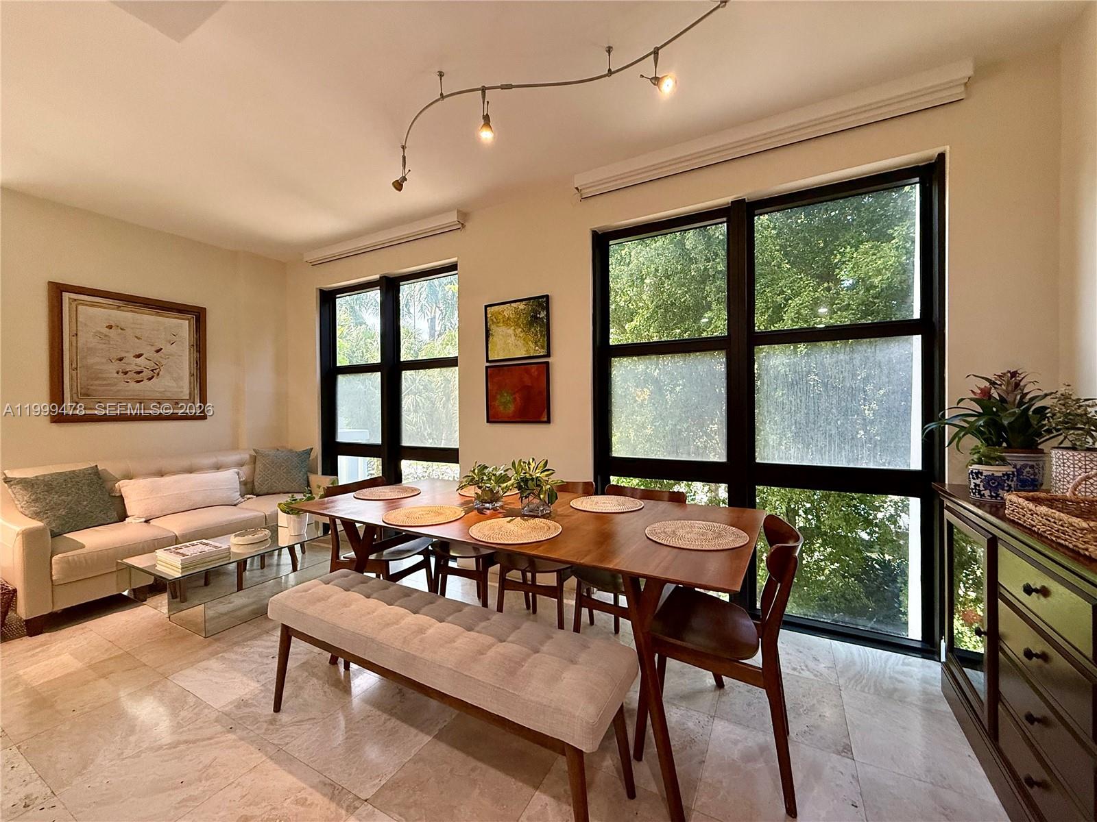 TOWERS OF KEY BISCAYNE CO - Residential Lease