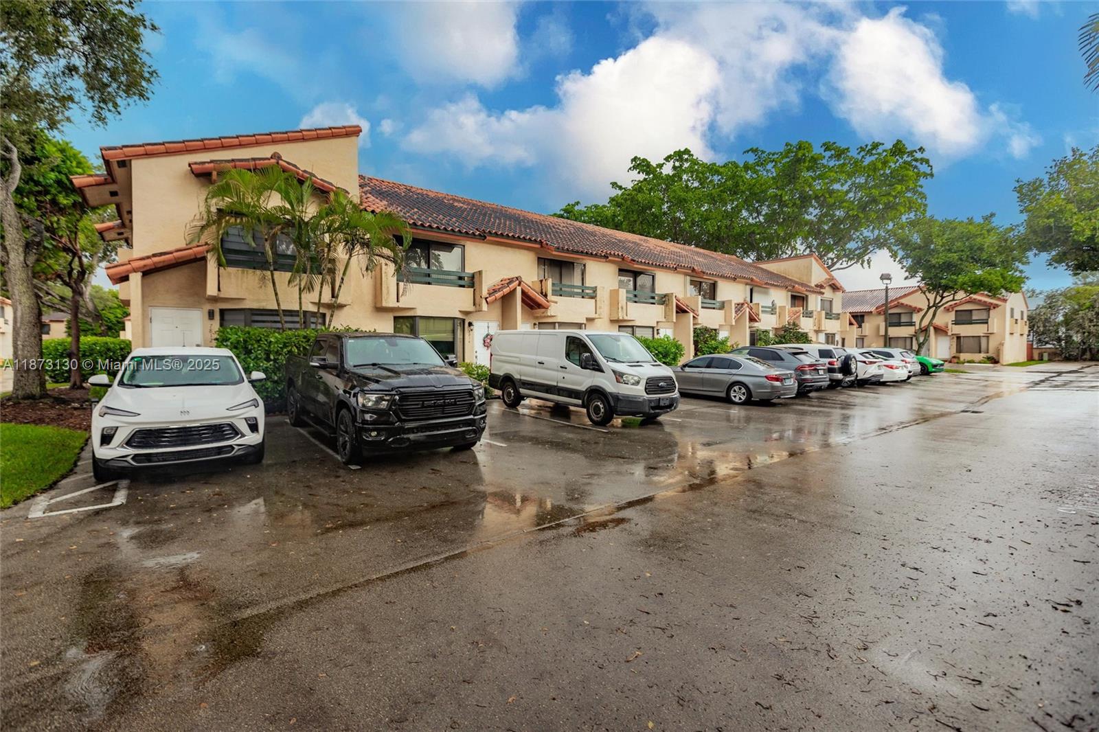 DADELAND COVE SEC 2 - Residential