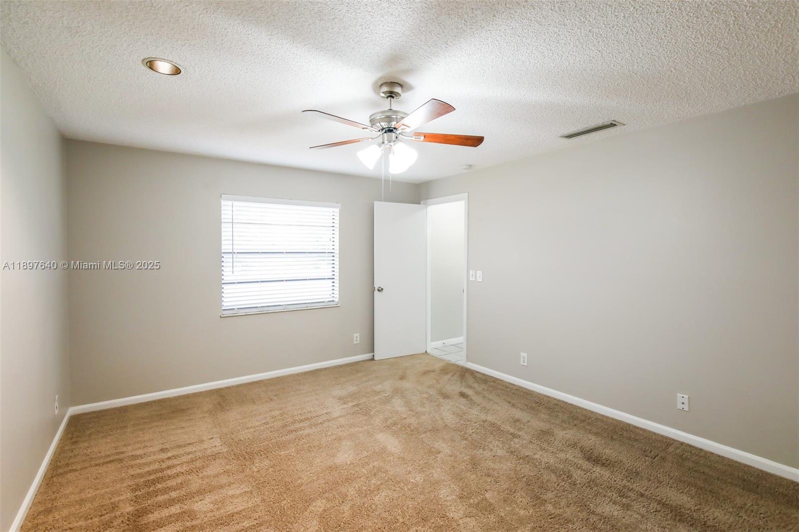 LA MANCHA 2 - Residential Lease