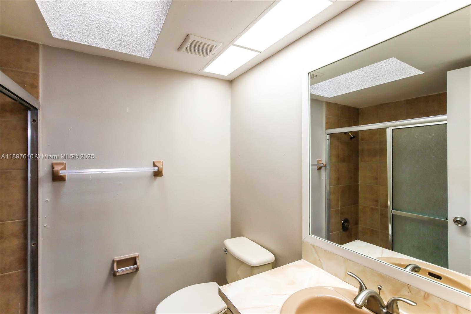 LA MANCHA 2 - Residential Lease