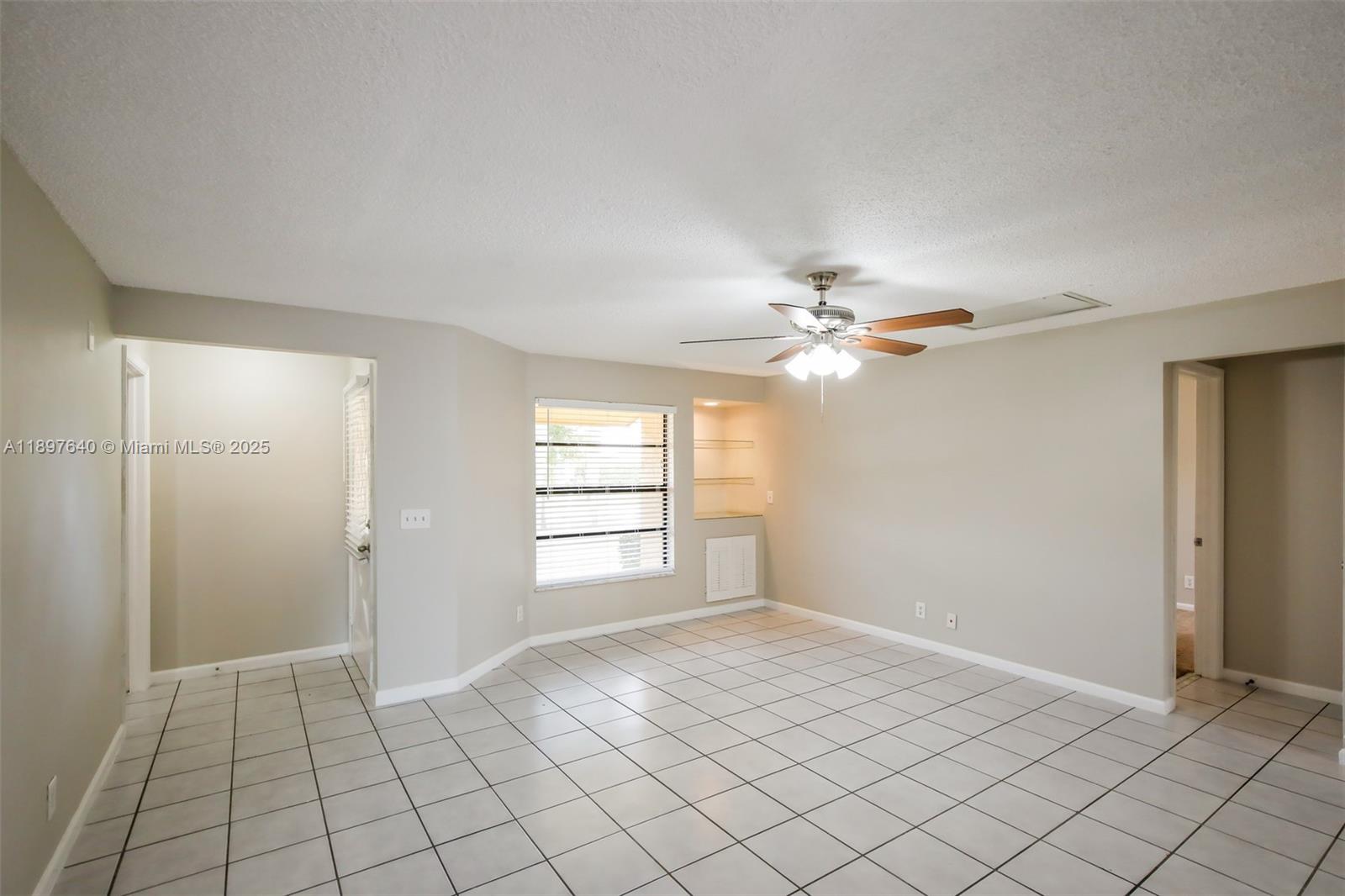LA MANCHA 2 - Residential Lease