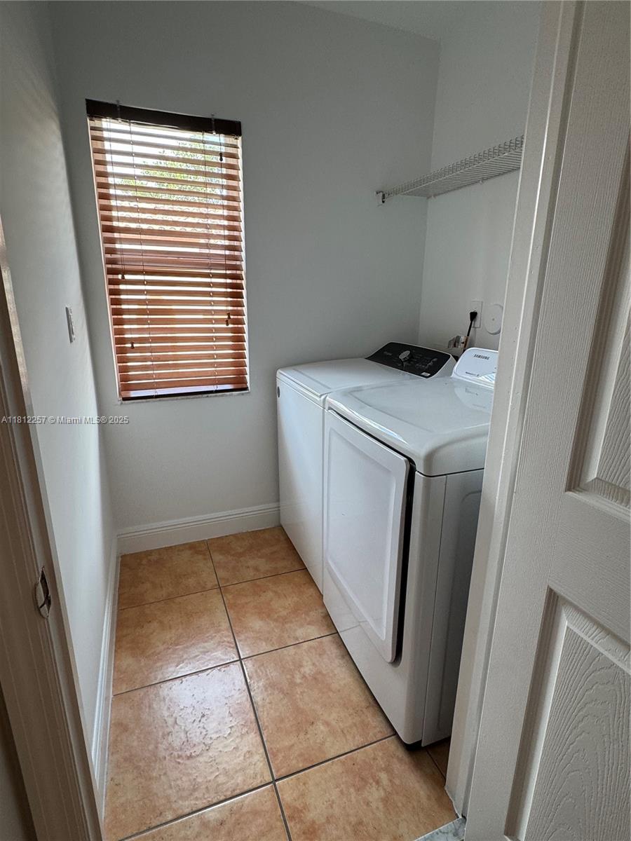 THE VILLAGE AT WEST MIAMI - Residential Lease