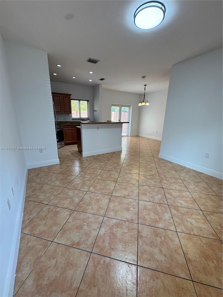 THE VILLAGE AT WEST MIAMI - Residential Lease