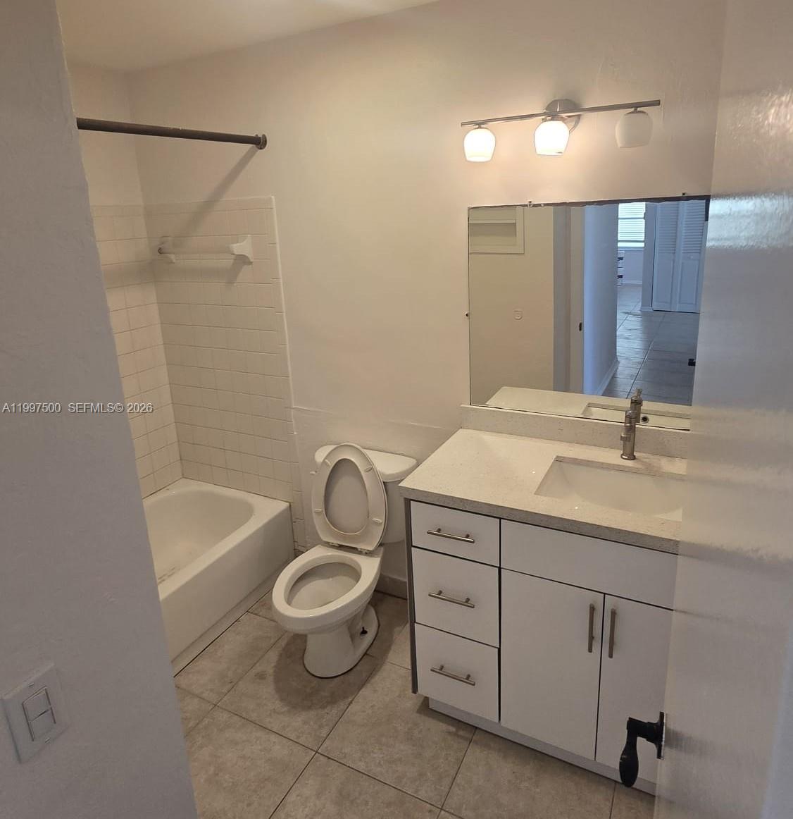 SAWGRASS ESTATES - Residential Lease