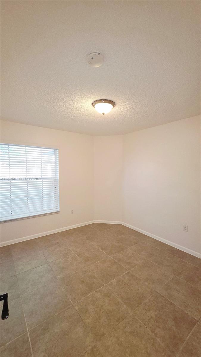 SAWGRASS ESTATES - Residential Lease