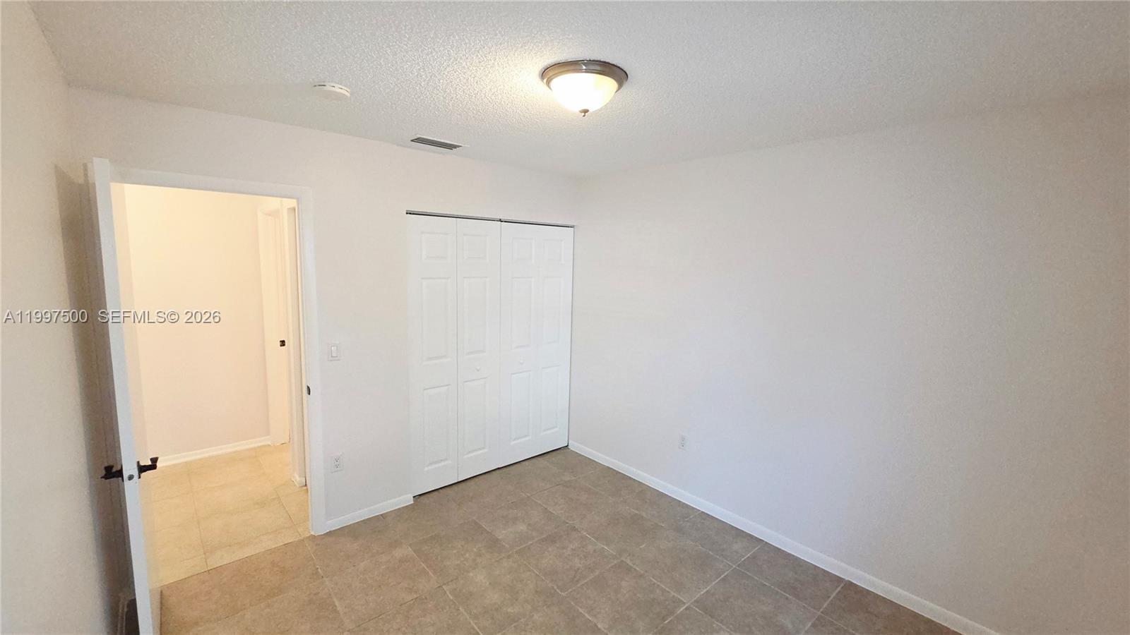 SAWGRASS ESTATES - Residential Lease