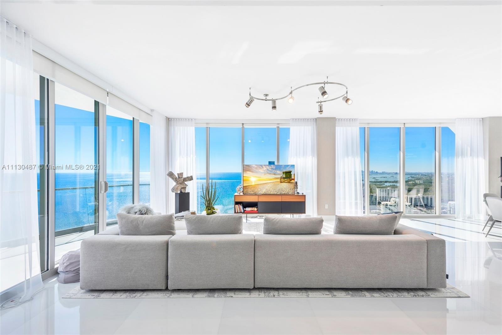 JADE SIGNATURE CONDO - Residential