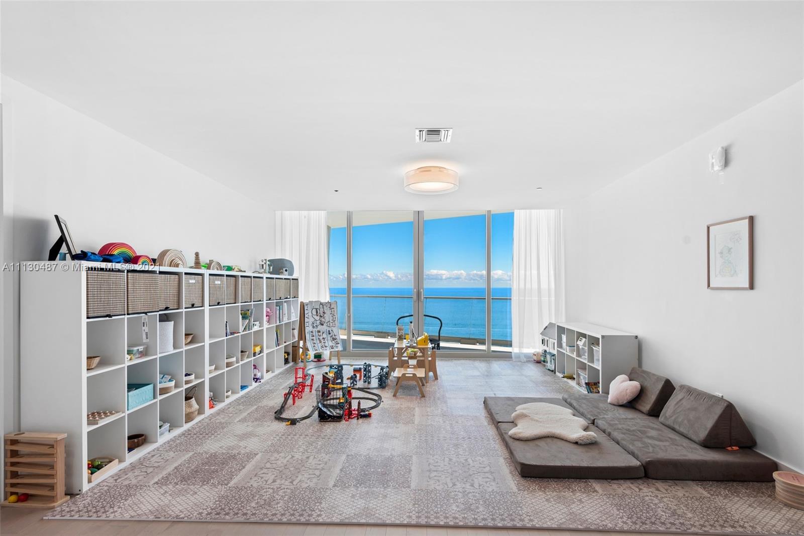 JADE SIGNATURE CONDO - Residential