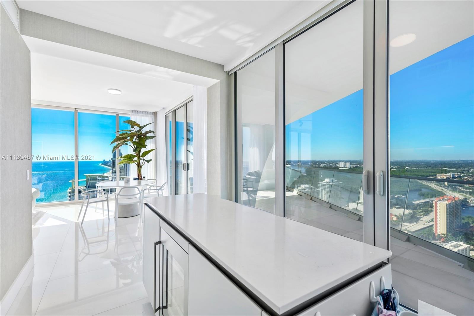 JADE SIGNATURE CONDO - Residential