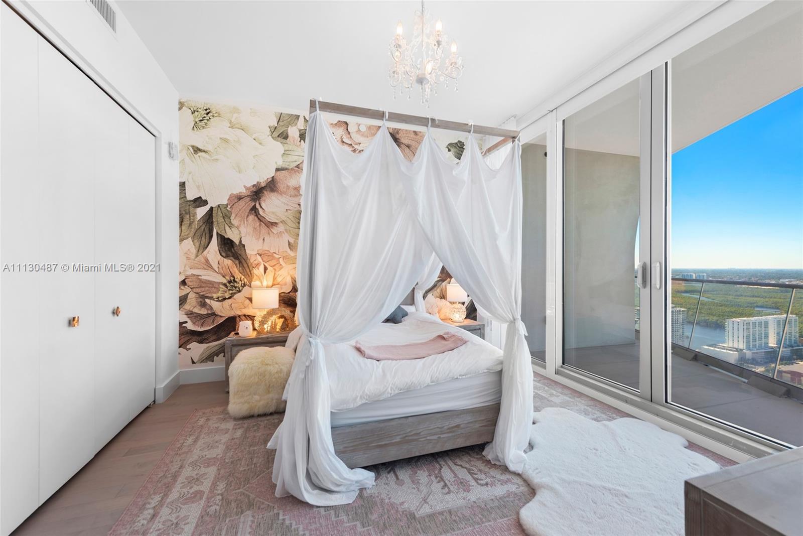 JADE SIGNATURE CONDO - Residential