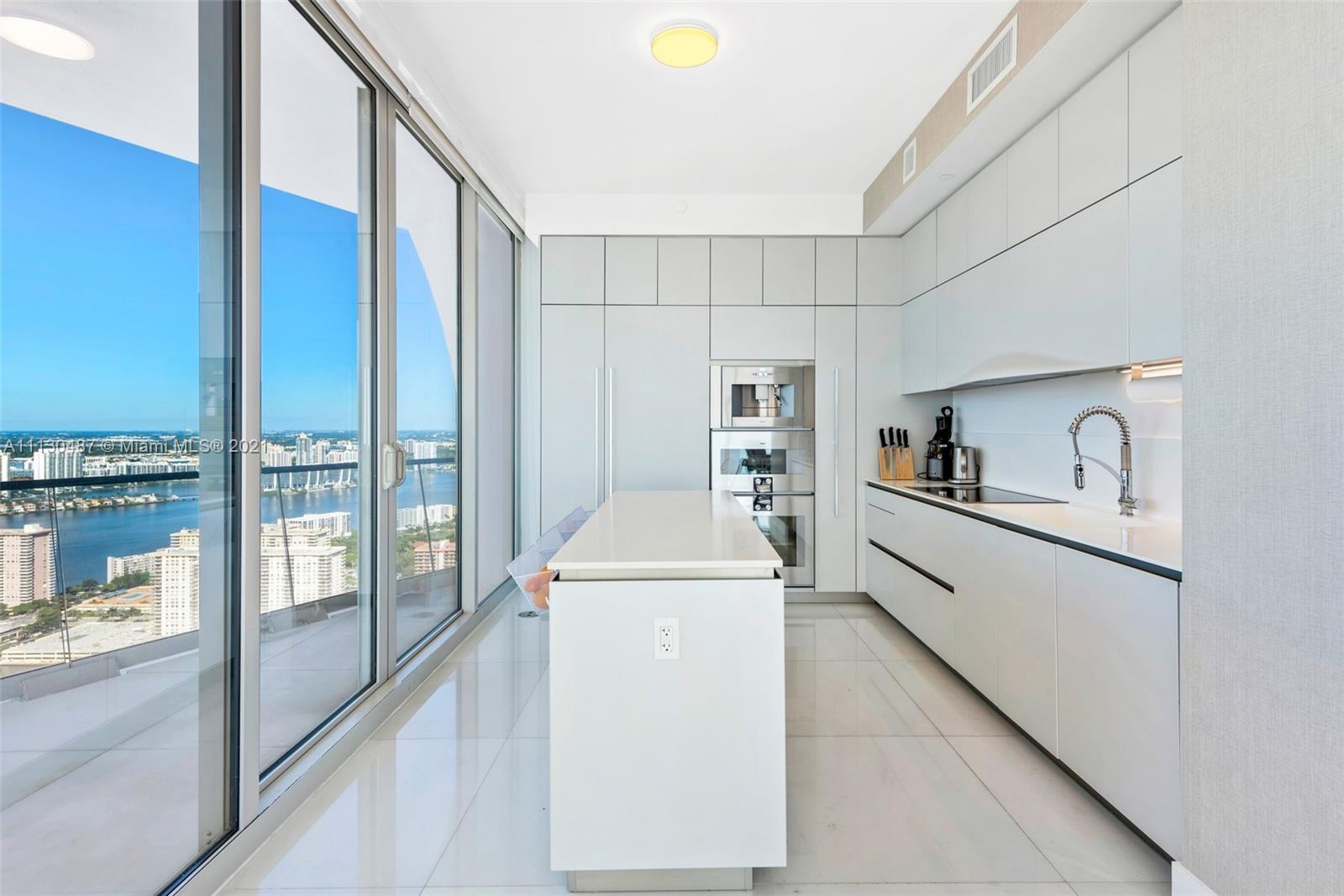 JADE SIGNATURE CONDO - Residential