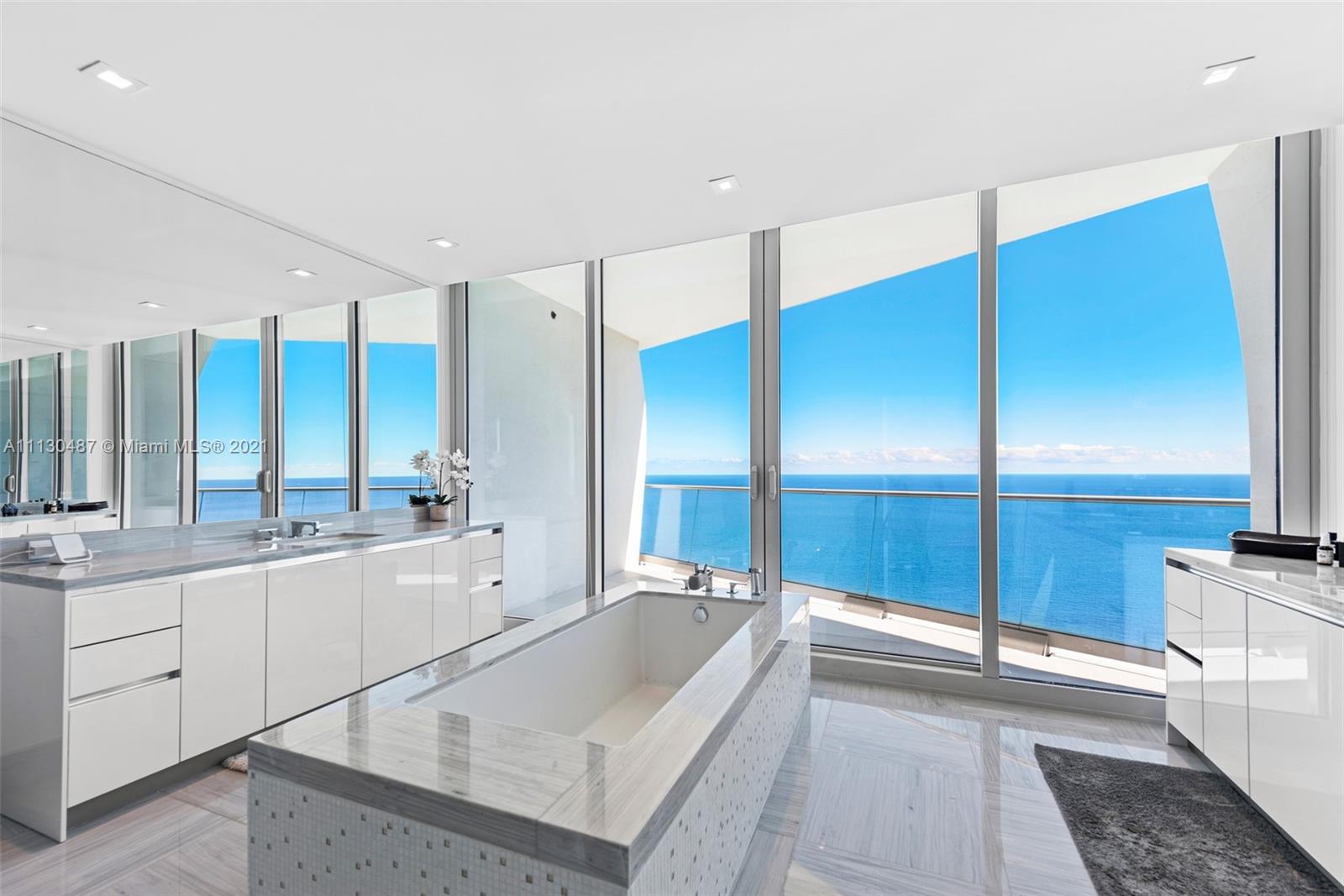 JADE SIGNATURE CONDO - Residential