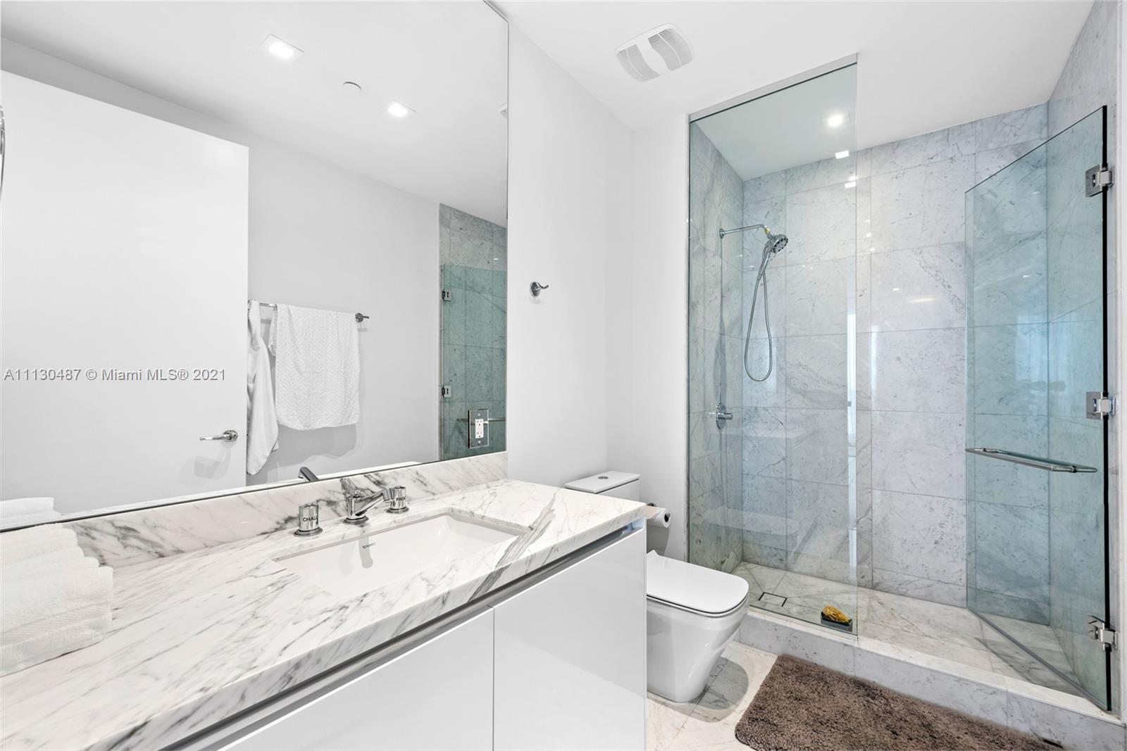 JADE SIGNATURE CONDO - Residential