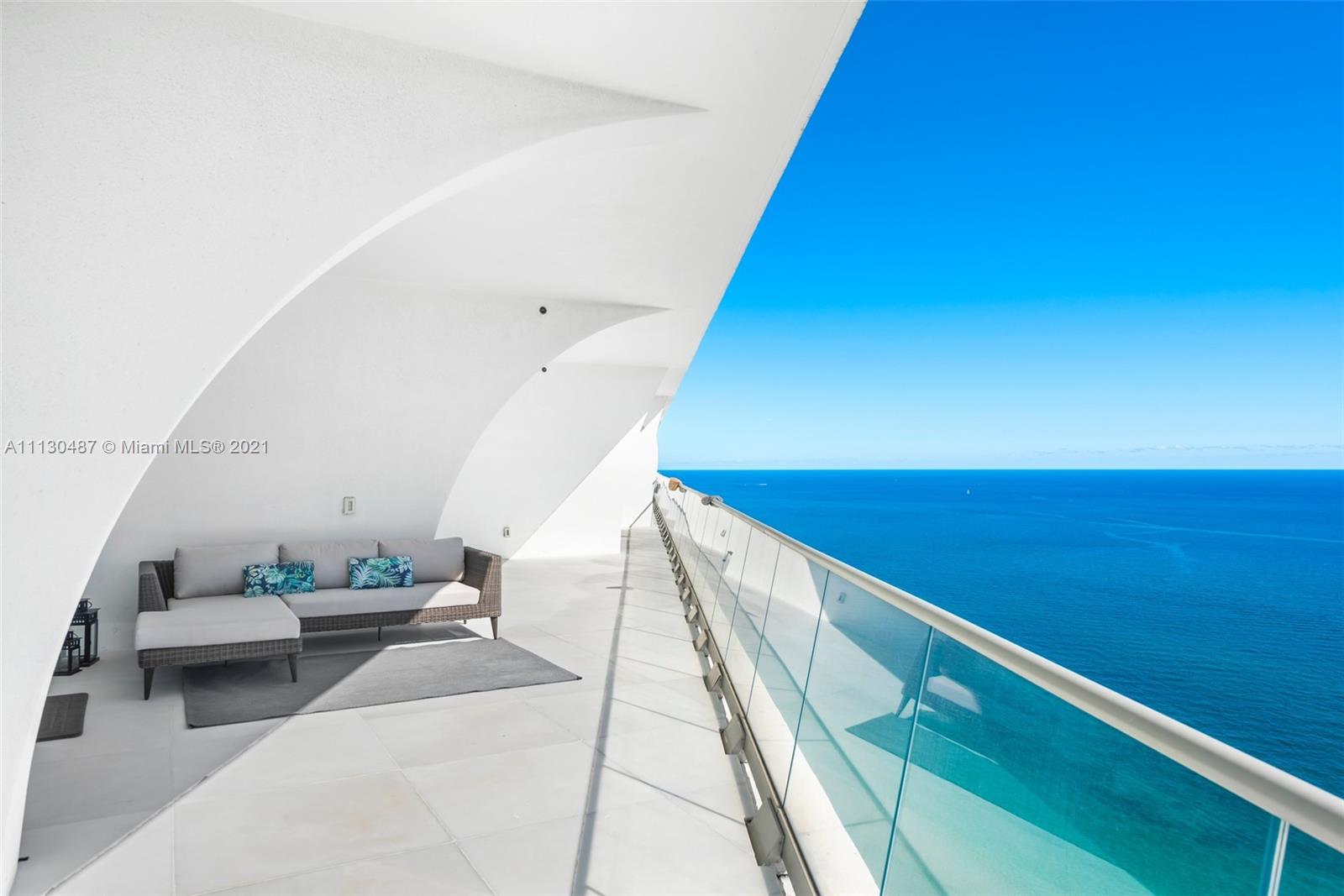 JADE SIGNATURE CONDO - Residential