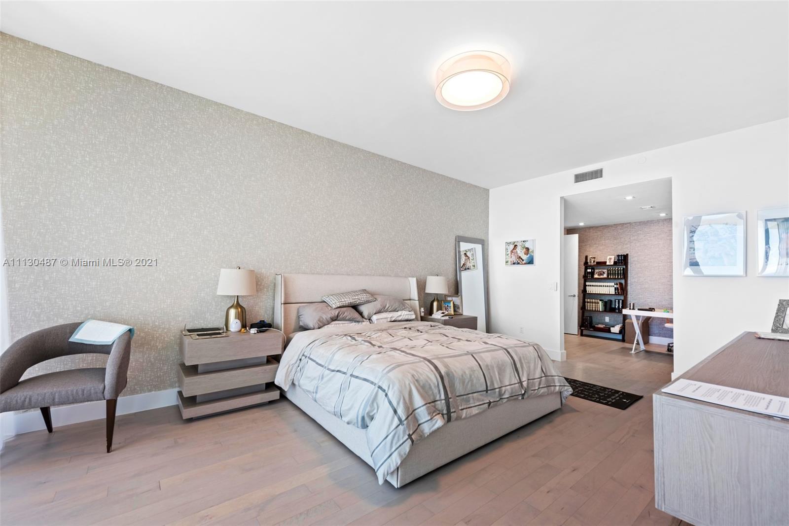 JADE SIGNATURE CONDO - Residential