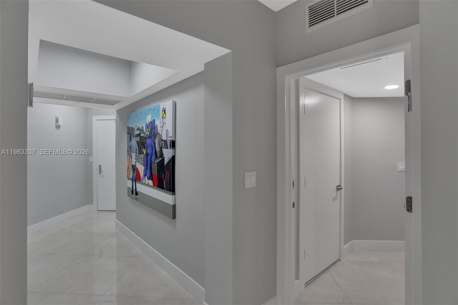 TURNBERRY VLG NO TOWER CO - Residential Lease