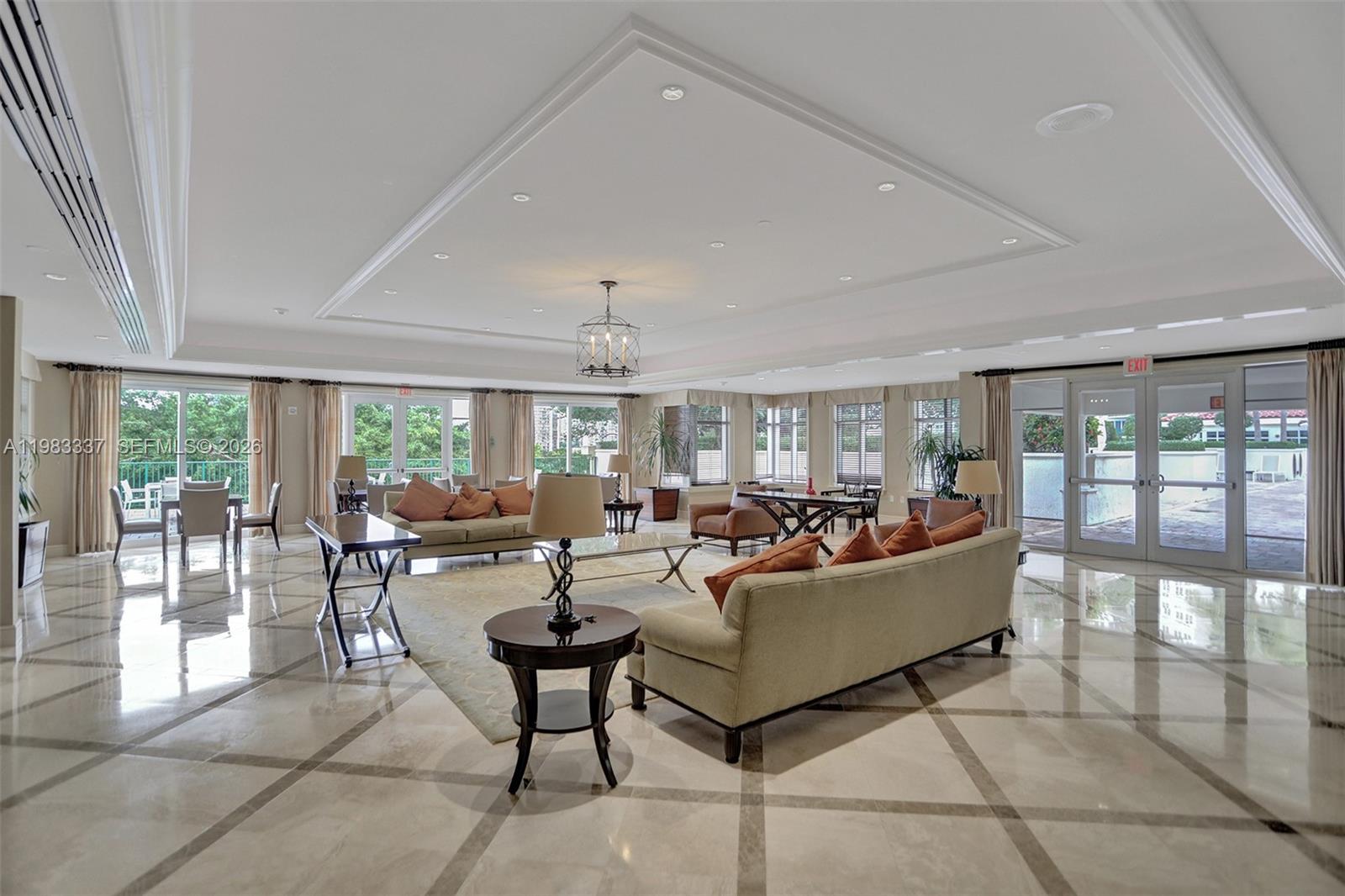 TURNBERRY VLG NO TOWER CO - Residential Lease