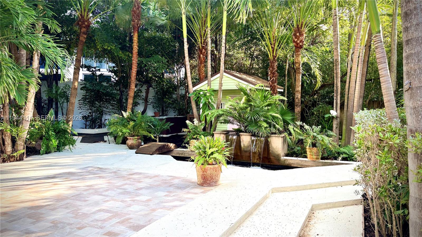 BRICKELLS FLAGLER - Residential Lease