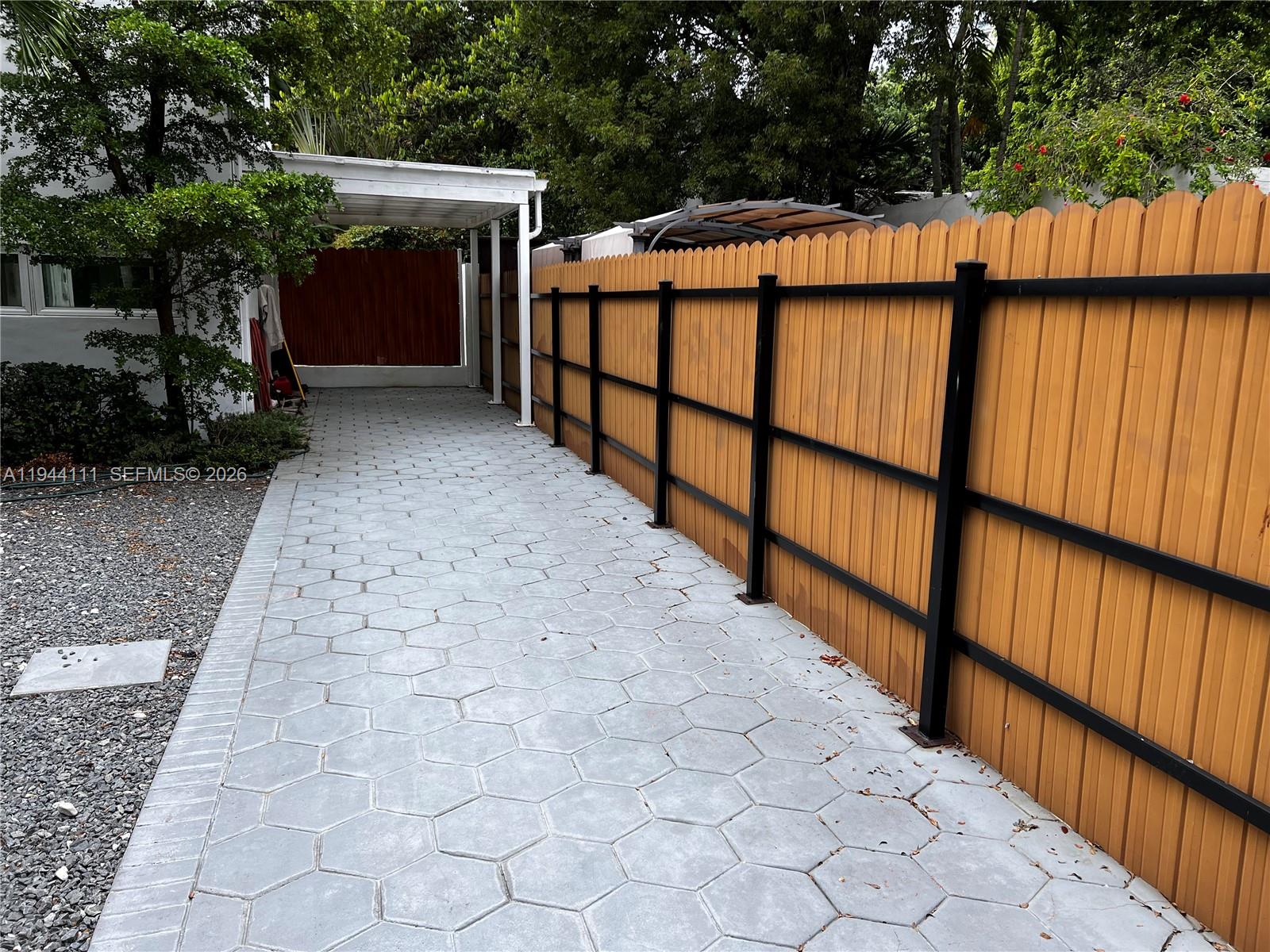 BRICKELLS FLAGLER - Residential Lease