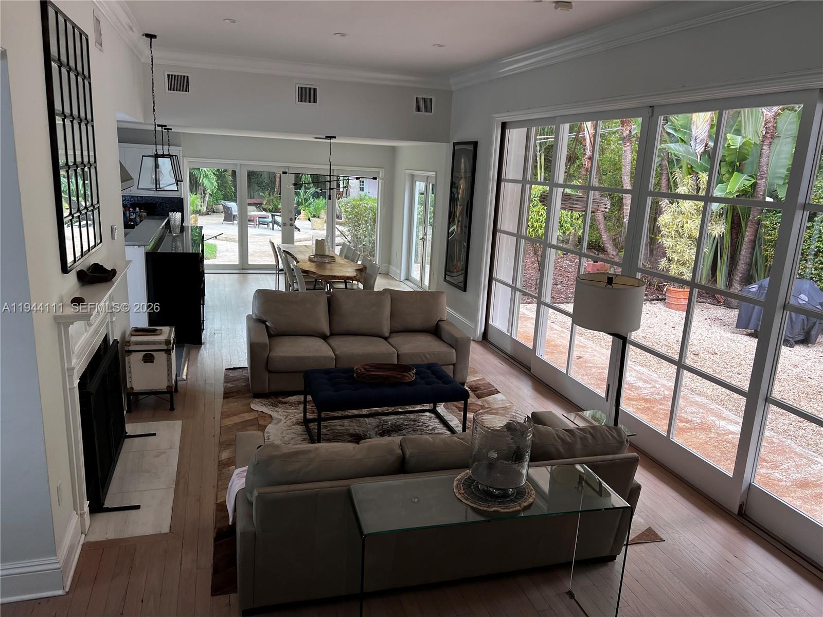 BRICKELLS FLAGLER - Residential Lease