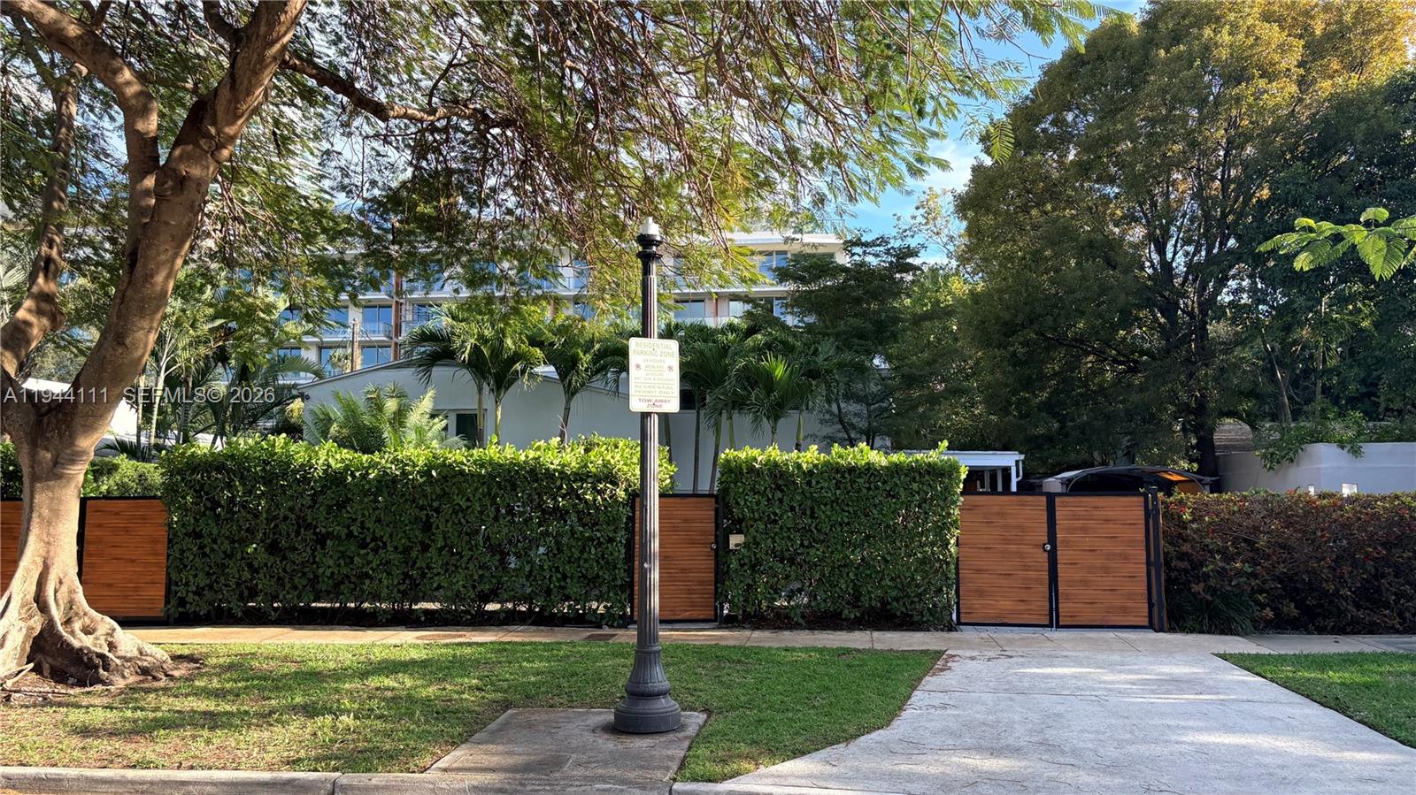 BRICKELLS FLAGLER - Residential Lease