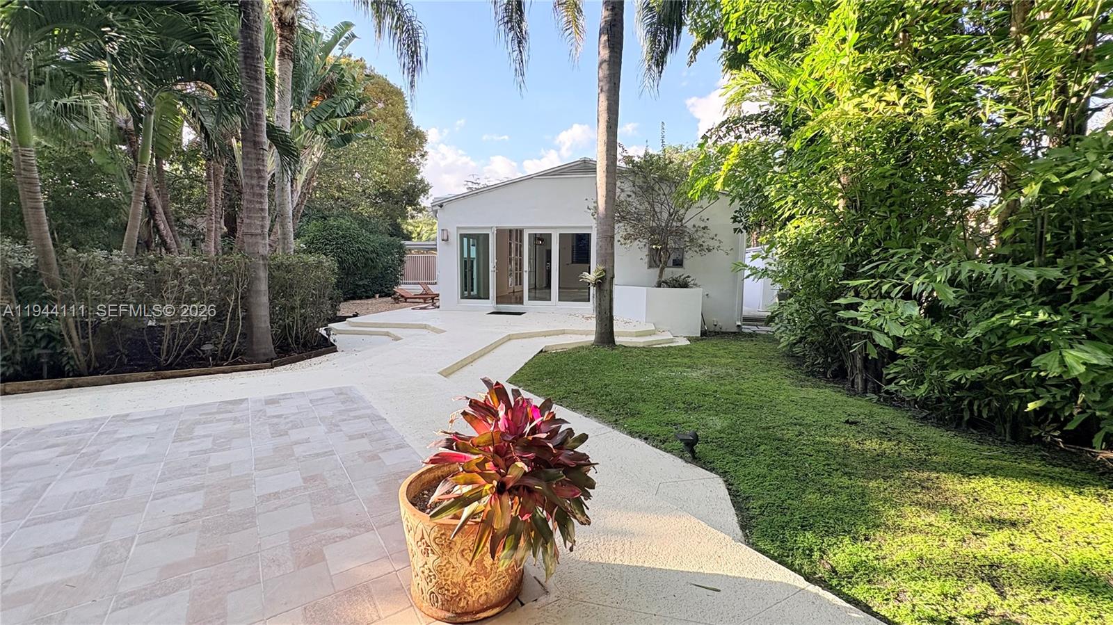 BRICKELLS FLAGLER - Residential Lease