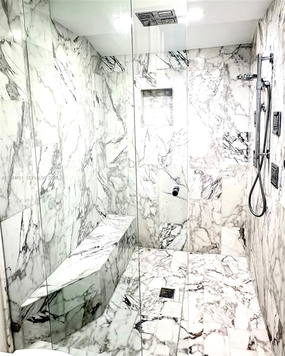 BRICKELLS FLAGLER - Residential Lease