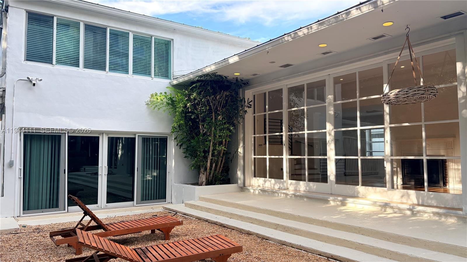 BRICKELLS FLAGLER - Residential Lease