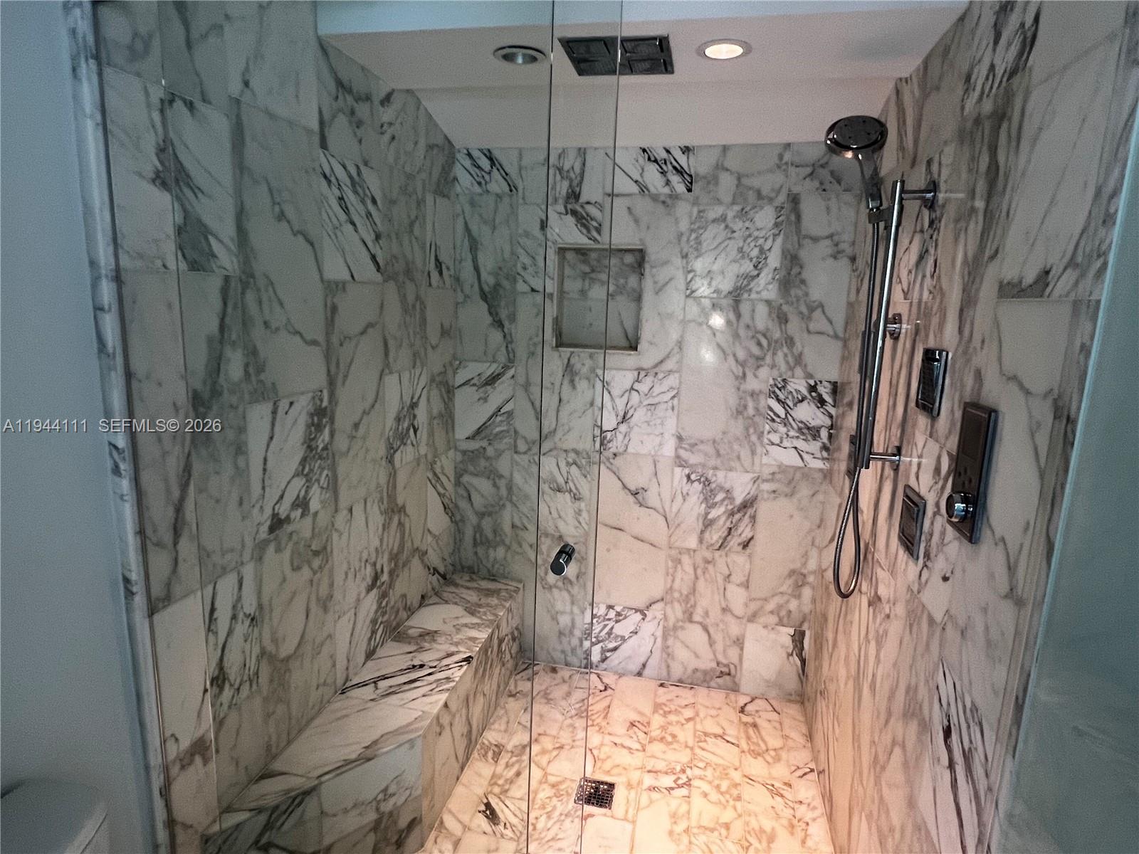 BRICKELLS FLAGLER - Residential Lease