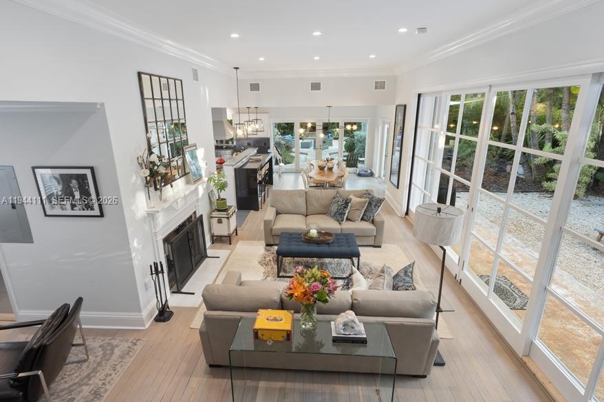 BRICKELLS FLAGLER - Residential Lease