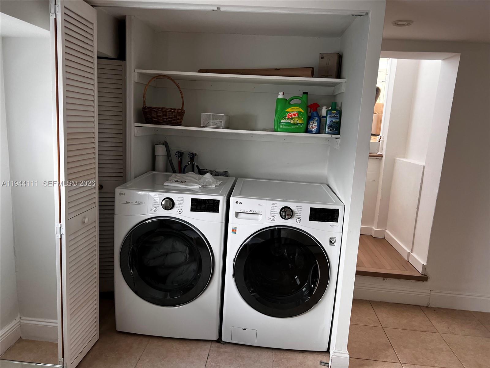 BRICKELLS FLAGLER - Residential Lease