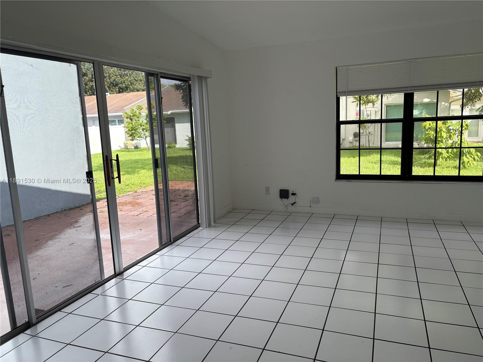 LAKEWOOD ON THE GREEN SEC - Residential Lease