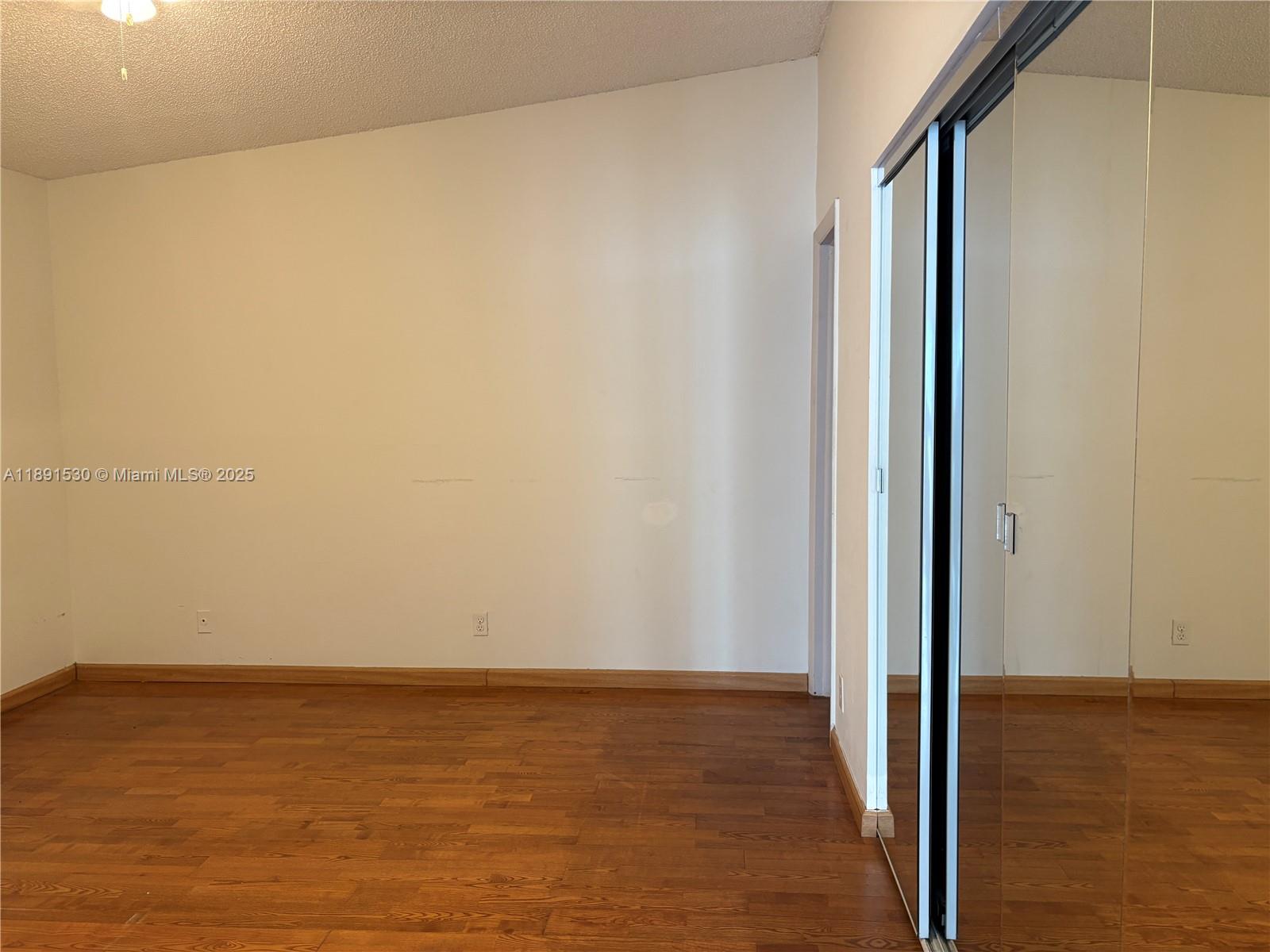 LAKEWOOD ON THE GREEN SEC - Residential Lease