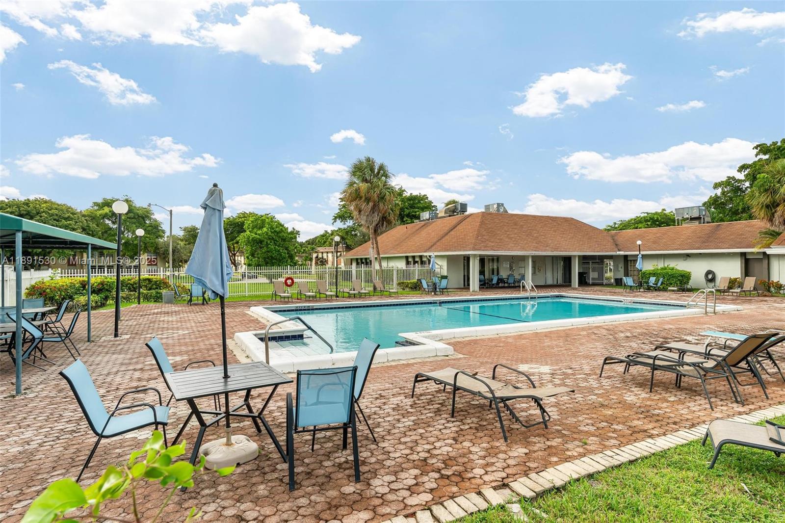 LAKEWOOD ON THE GREEN SEC - Residential Lease