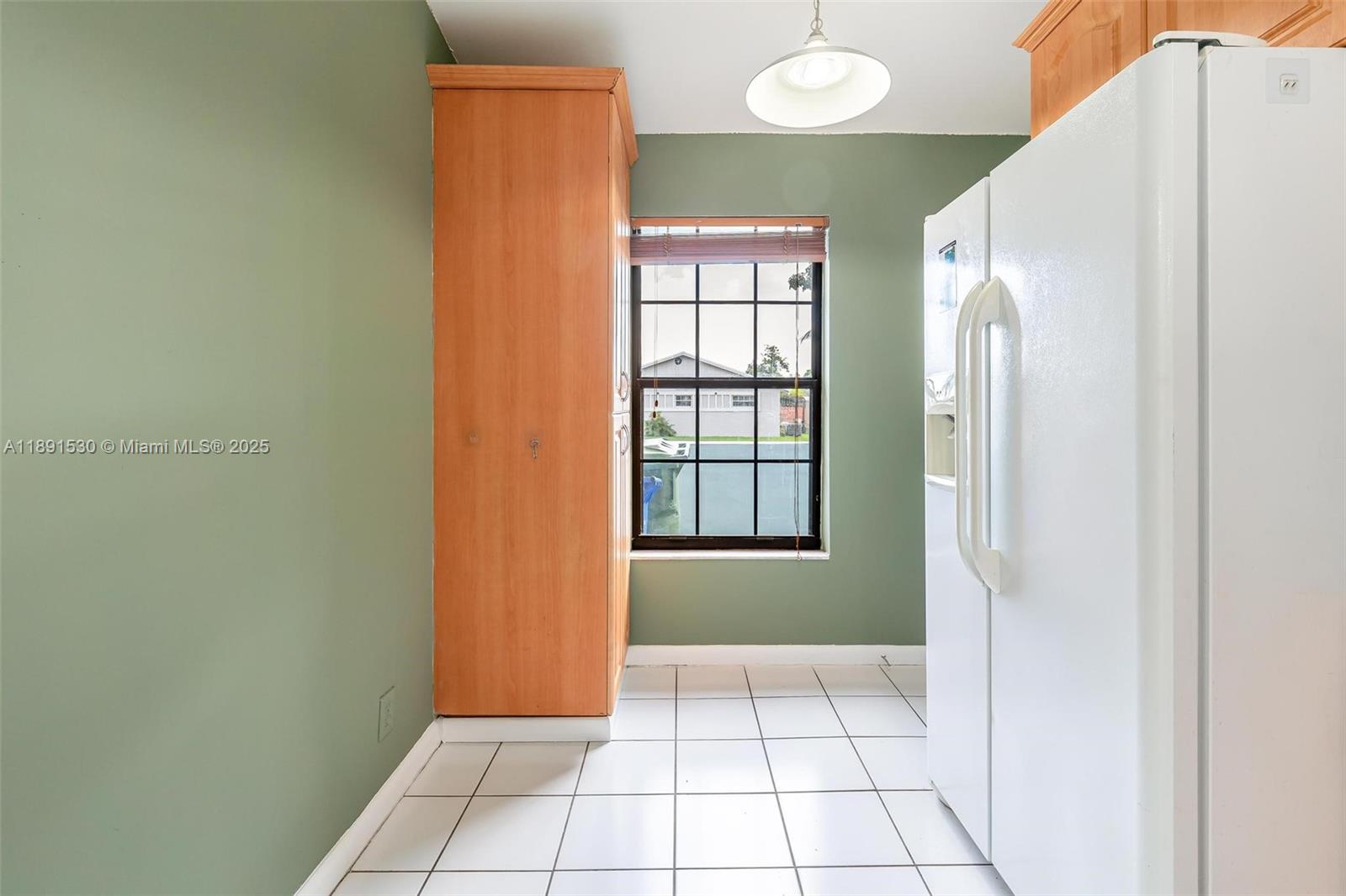 LAKEWOOD ON THE GREEN SEC - Residential Lease