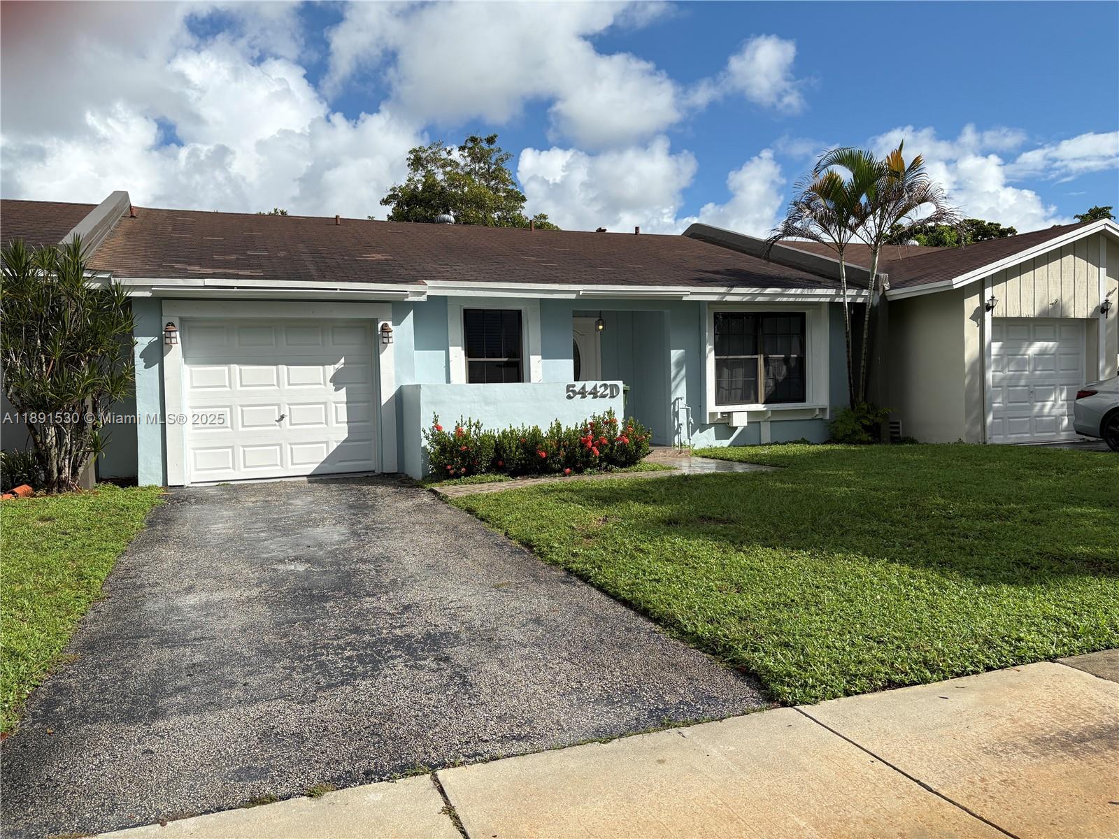 LAKEWOOD ON THE GREEN SEC - Residential Lease