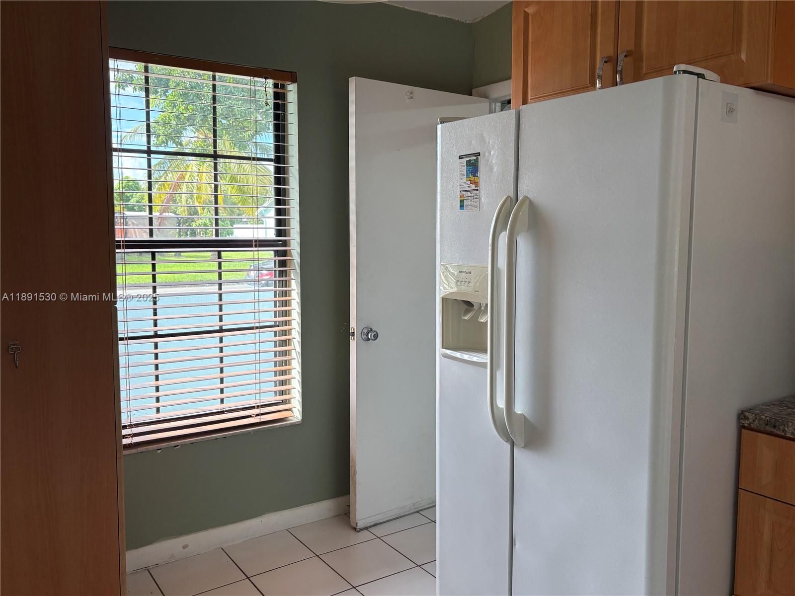 LAKEWOOD ON THE GREEN SEC - Residential Lease